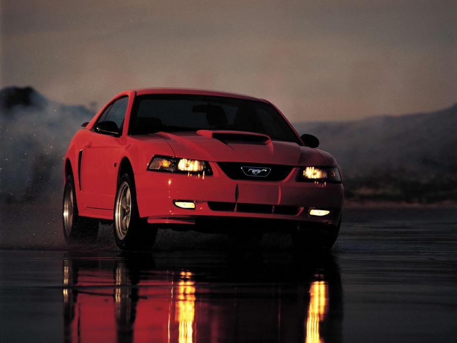  Ford Mustang GT Coupe 1998 года  (фото 13 из 14)